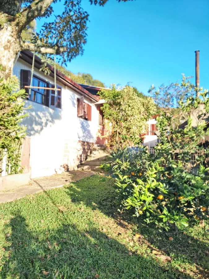 Imagem de Casa mista com três dormitórios