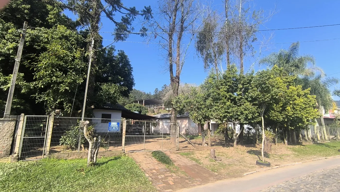 Imagem de Sítio com duas ótimas moradias