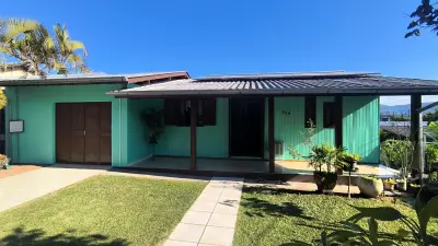 Imagem de Duas casas em terreno de esquina