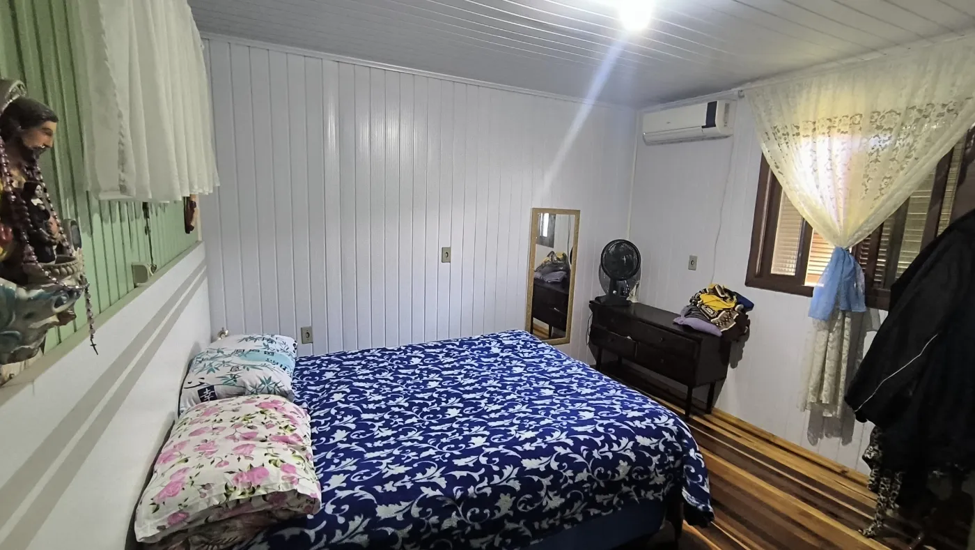 Imagem de Duas casas em terreno de esquina