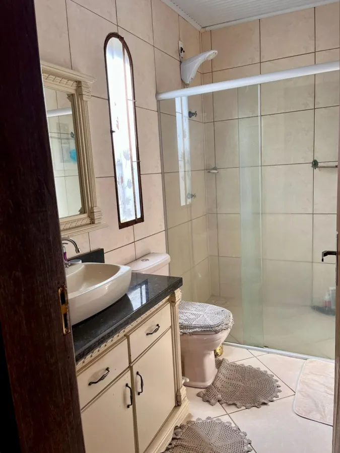 Imagem de Casa de alvenaria com piscina