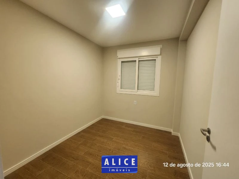 Imagem de Apartamento em Taquara bairro Sagrada Familia