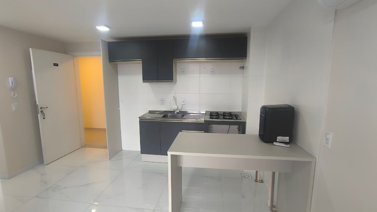 Imagem de APARTAMENTO 5º ANDAR SEMIMOBILIADO