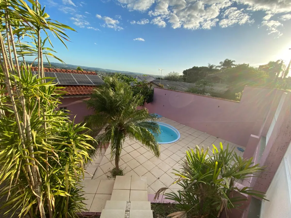 Imagem de Imóvel com piscina e churrasqueira, pronto para morar!