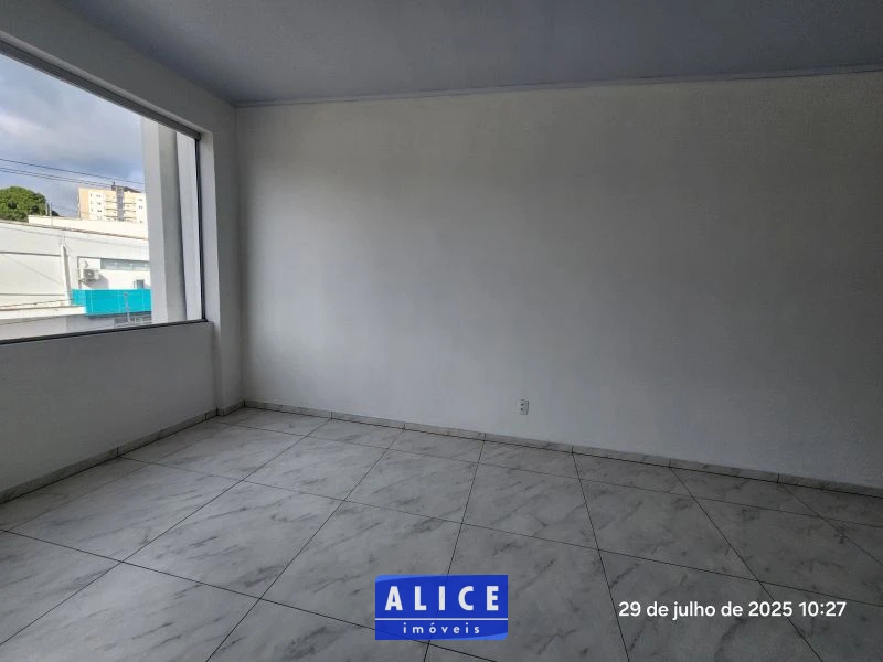 Imagem de Sala Comercial em Parobe bairro Centro