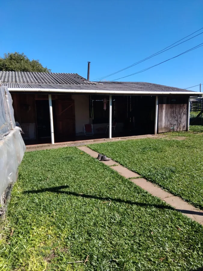 Imagem de Chácara completa com casa de madeira de lei e açude – pronta para morar!