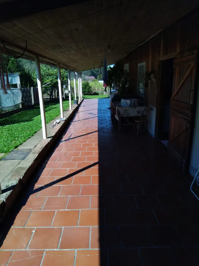 Imagem de Chácara completa com casa de madeira de lei e açude – pronta para morar!