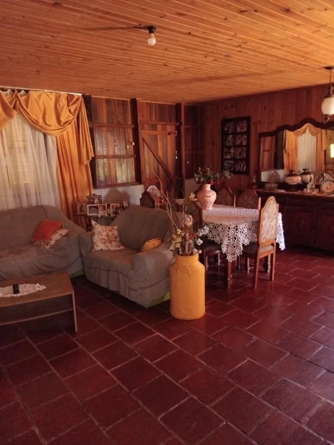 Imagem de Chácara completa com casa de madeira de lei e açude – pronta para morar!