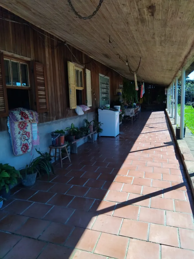 Imagem de Chácara completa com casa de madeira de lei e açude – pronta para morar!