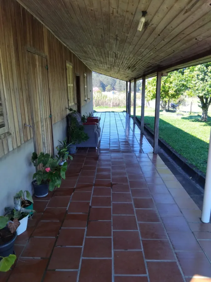 Imagem de Chácara completa com casa de madeira de lei e açude – pronta para morar!