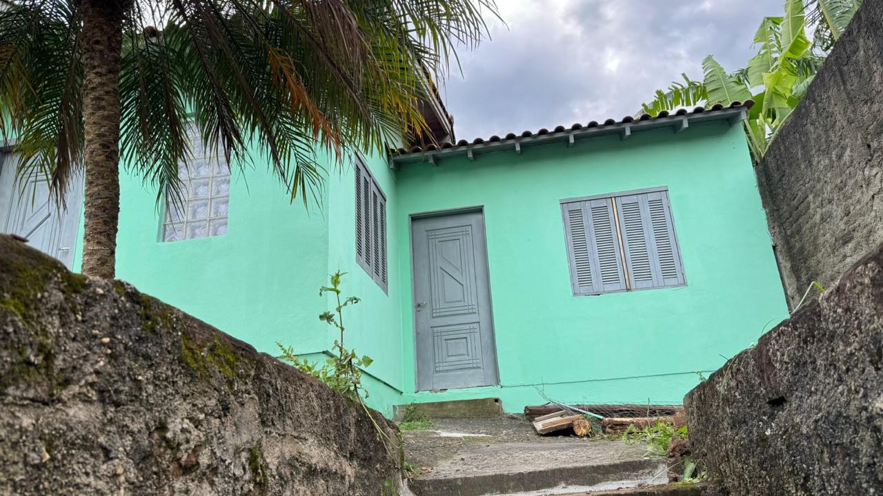 Imagem de Encanto e conforto no bairro Santa Terezinha — Casa em alvenaria pronta para morar