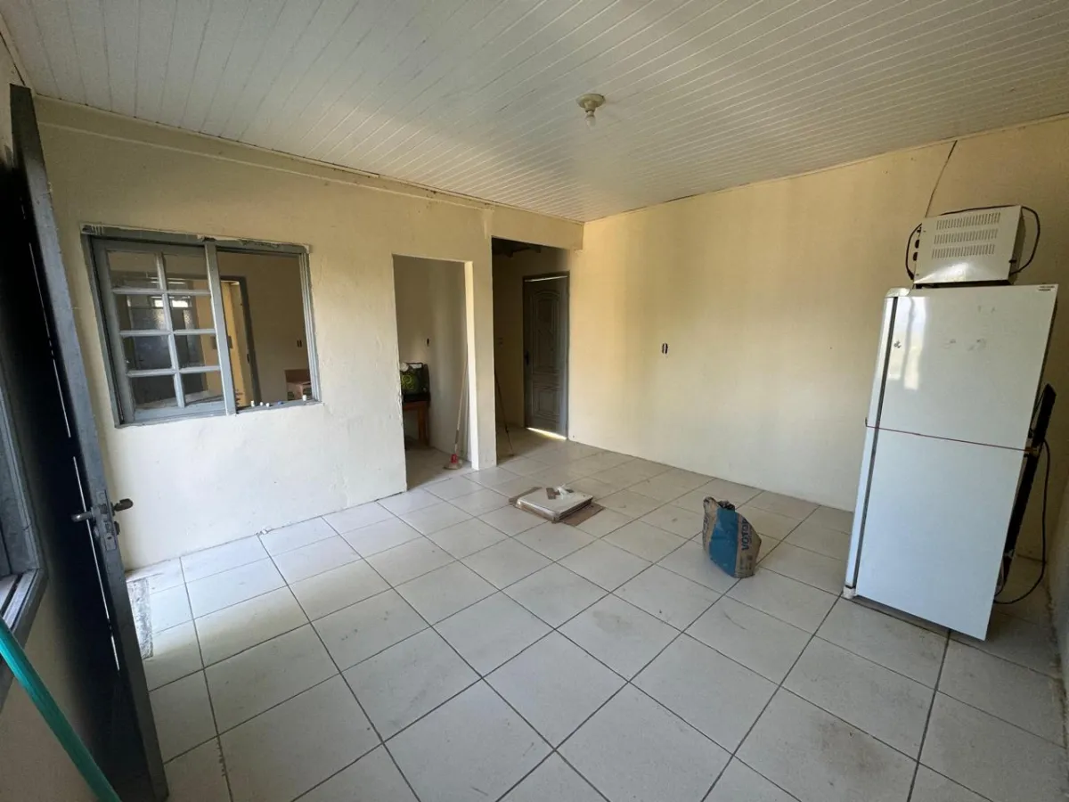 Imagem de Encanto e conforto no bairro Santa Terezinha — Casa em alvenaria pronta para morar