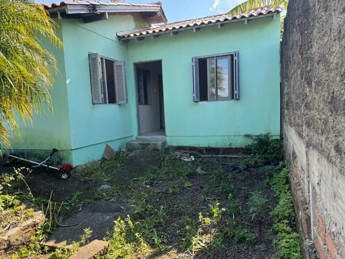 Imagem de Encanto e conforto no bairro Santa Terezinha — Casa em alvenaria pronta para morar