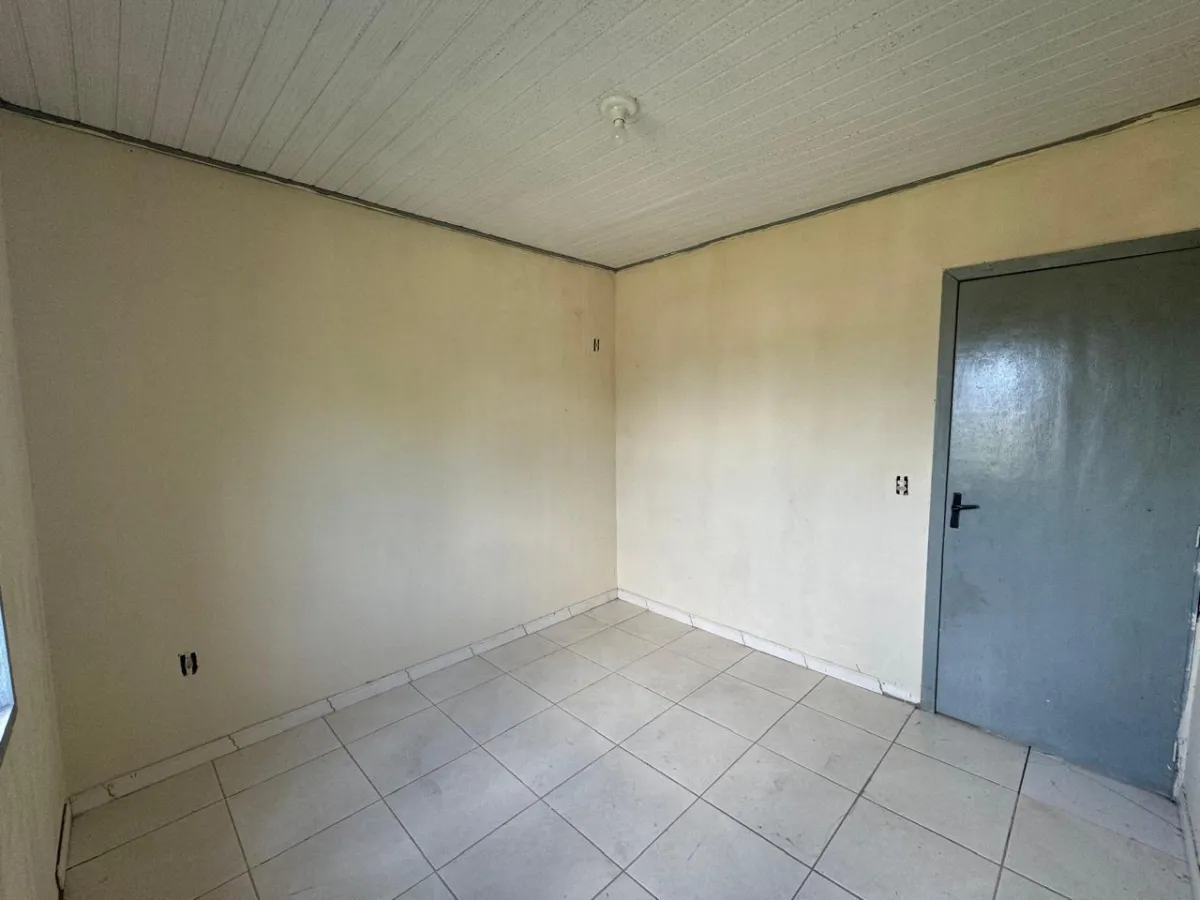 Imagem de Encanto e conforto no bairro Santa Terezinha — Casa em alvenaria pronta para morar