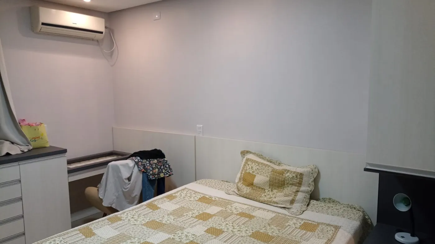 Imagem de CASA com dois pisos