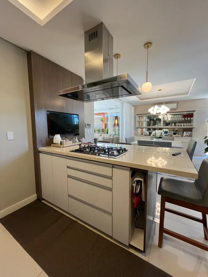 Imagem de Casa de alto padrão, bairro Bom Pastor.