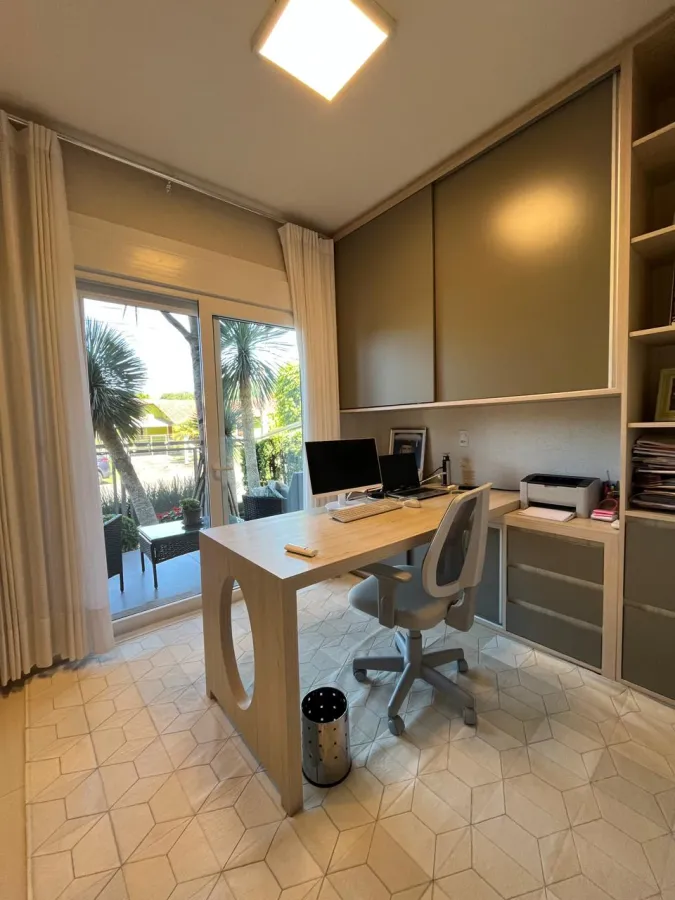 Imagem de Casa de alto padrão, bairro Bom Pastor.