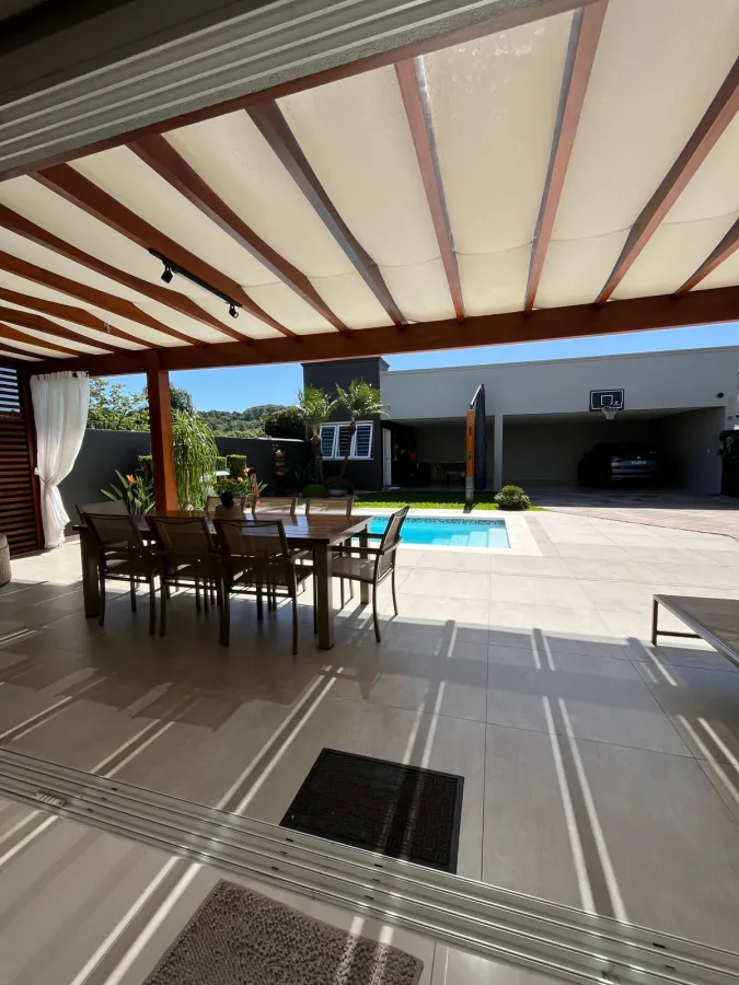 Imagem de Casa de alto padrão, bairro Bom Pastor.