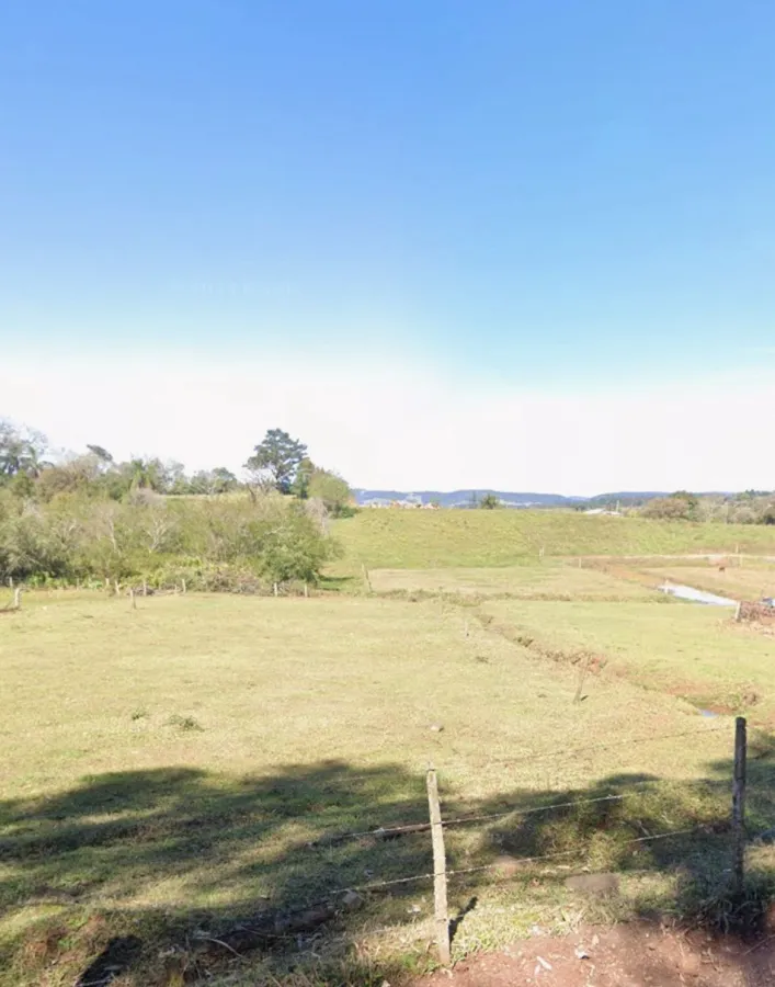 Imagem de Grande Oportunidade! Terreno Amplo e Bem Localizado