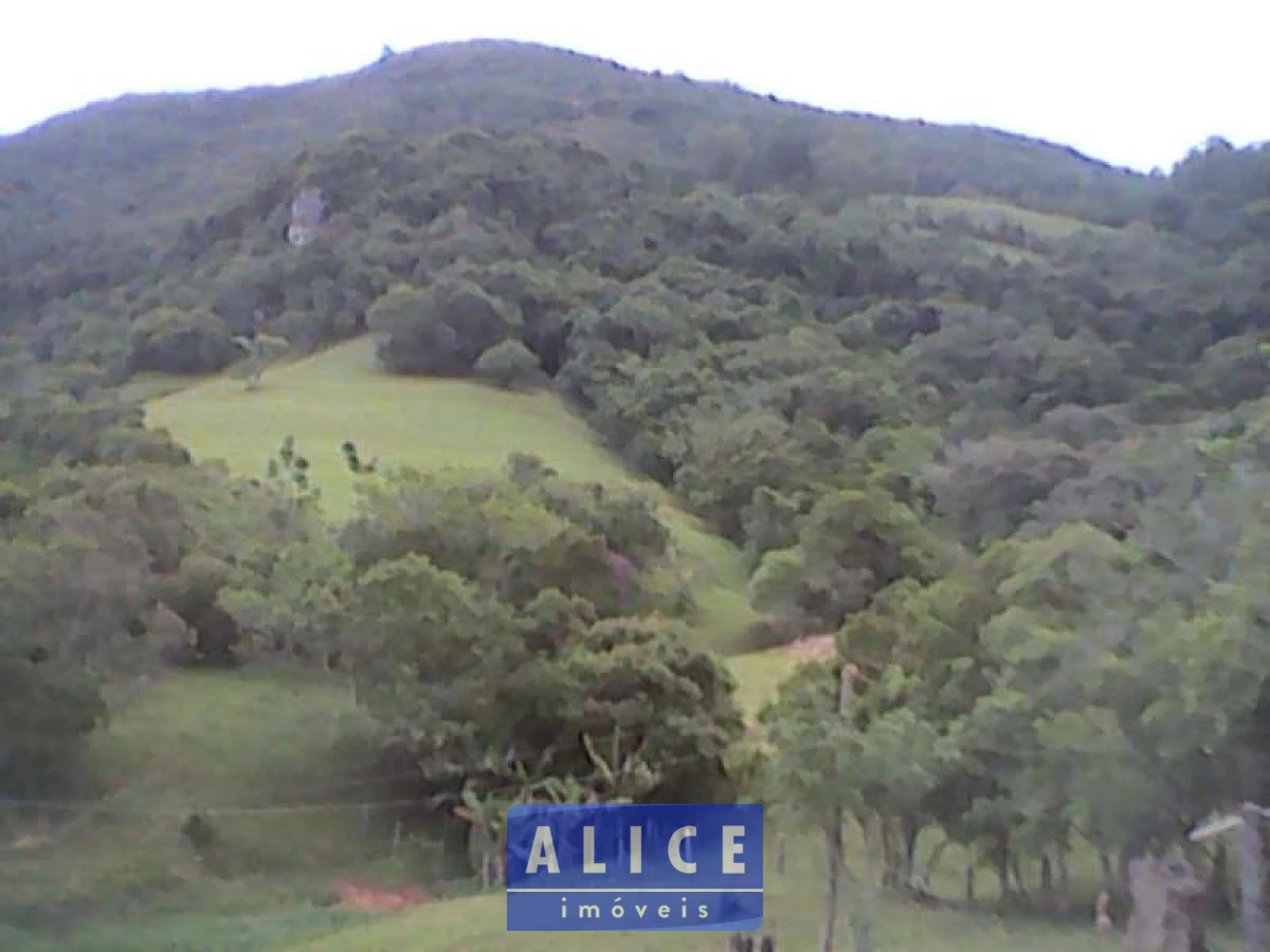 Imagem de Casa em Estrada Fazenda Conceicao bairro Cachoeirinha