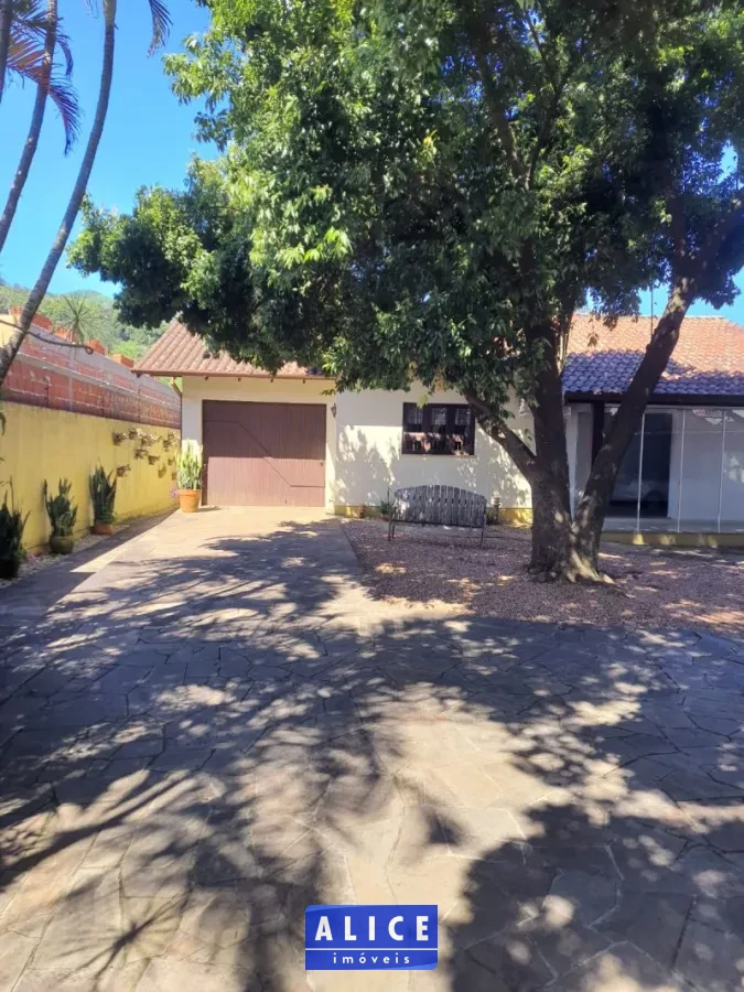 Imagem de Casa em Igrejinha bairro Centro