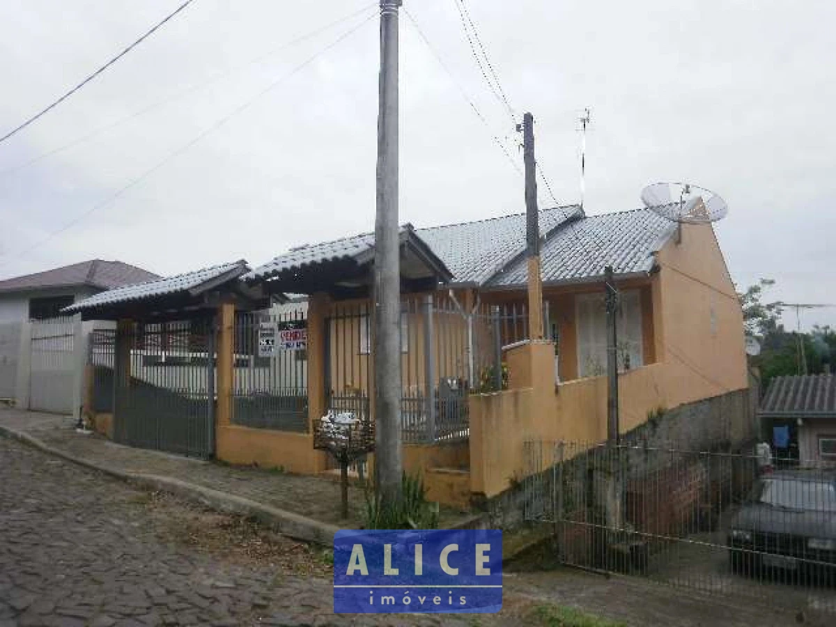 Imagem de Casa em Alcides Levino Bauer bairro Petrópolis