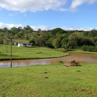 Imagem de Sítio em Rs 020 Parada 117 bairro Fazenda Fialho