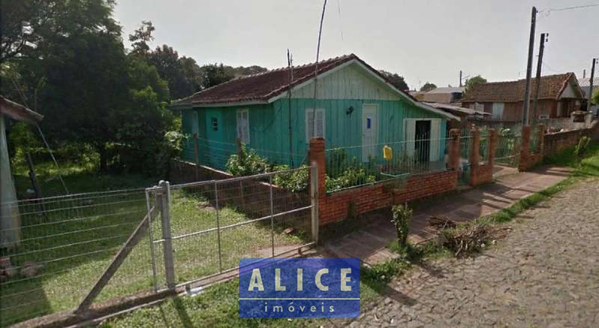 Imagem de Casa em Rua Piauí bairro Santa Terezinha