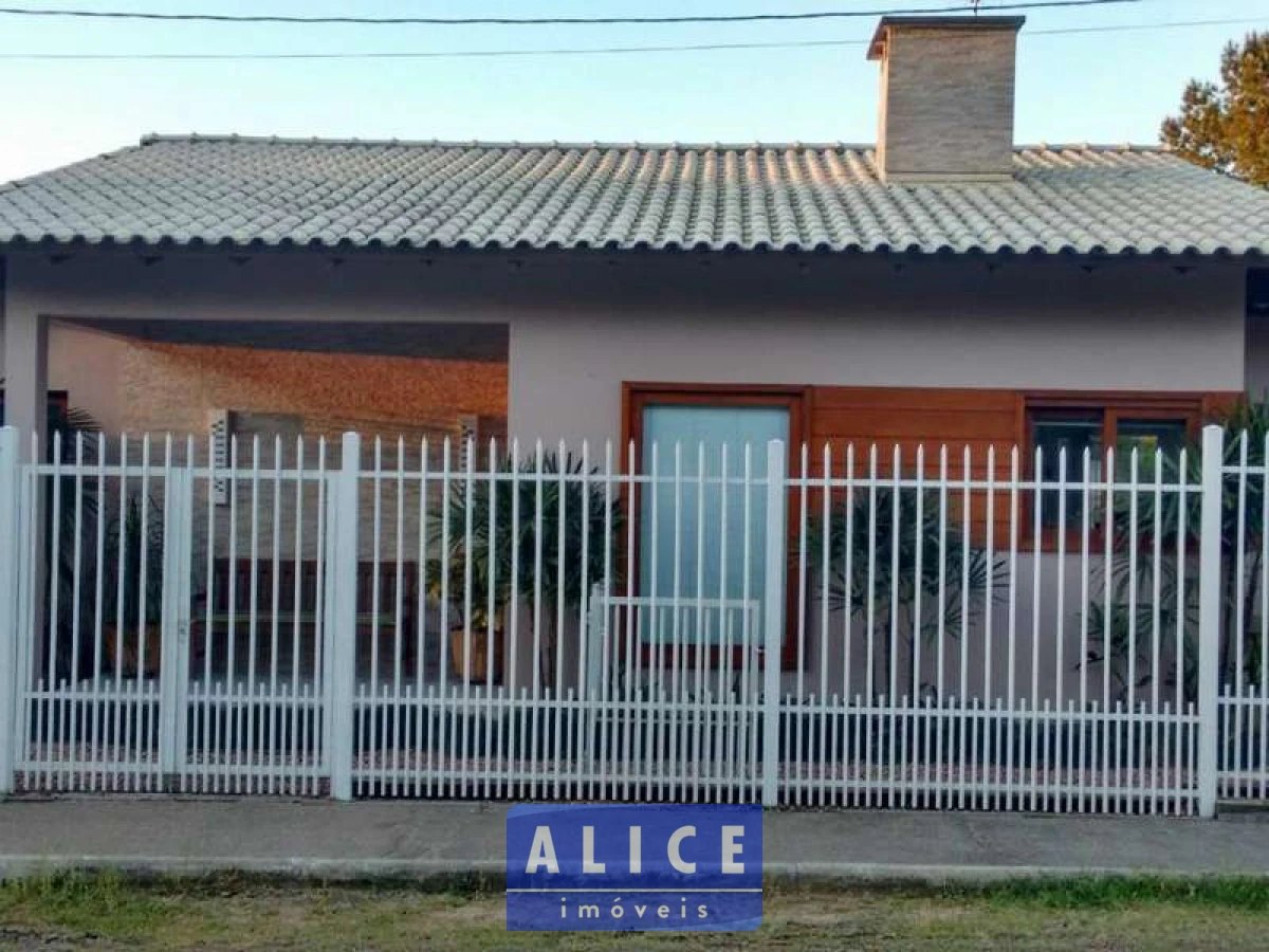 Imagem de Casa em Manoel Jose De Medeiros Bedeco bairro Morro Do Leoncio 