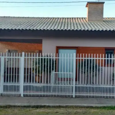 Imagem de Casa em Manoel Jose De Medeiros Bedeco bairro Morro Do Leoncio 