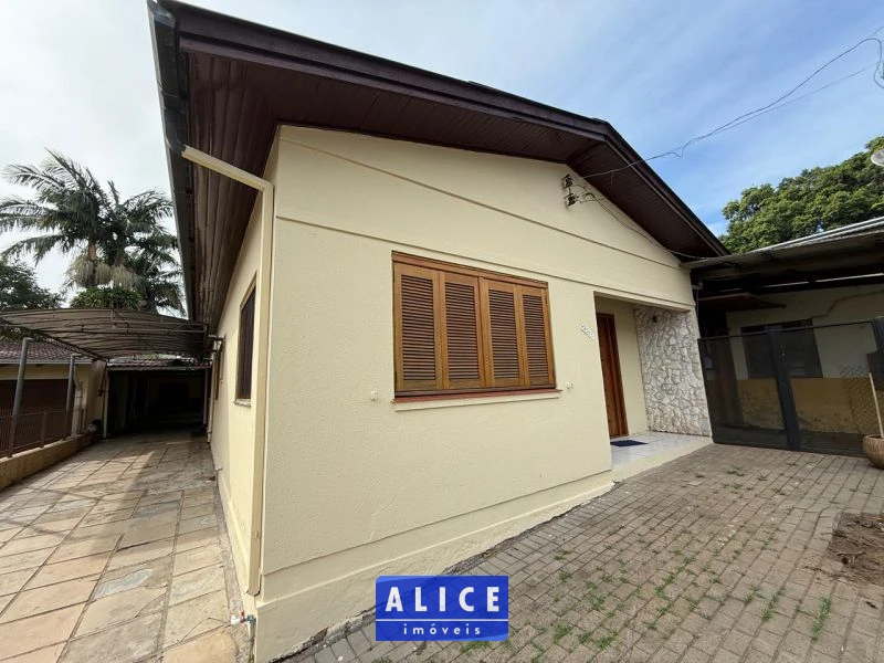 Casa em  bairro Centro - Centro, Taquara [8478]