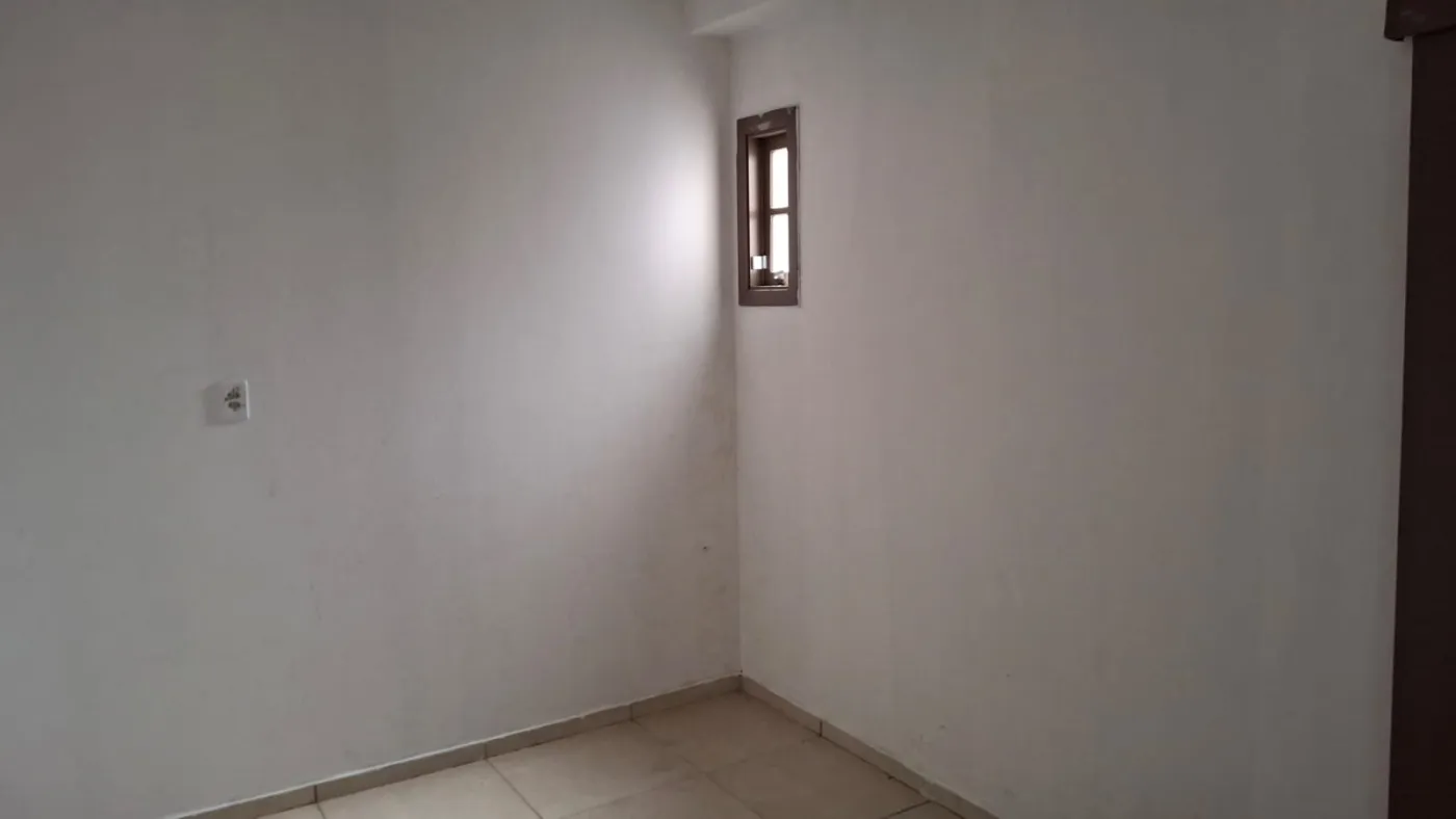 Imagem de Ótima oportunidade! Casa com amplo pátio e potencial de ampliação