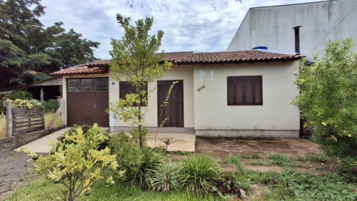 Imagem de Ótima oportunidade! Casa com amplo pátio e potencial de ampliação