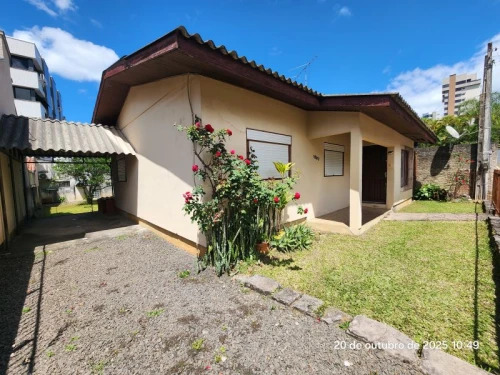 Imagem de Casa em Taquara bairro Sagrada Familia