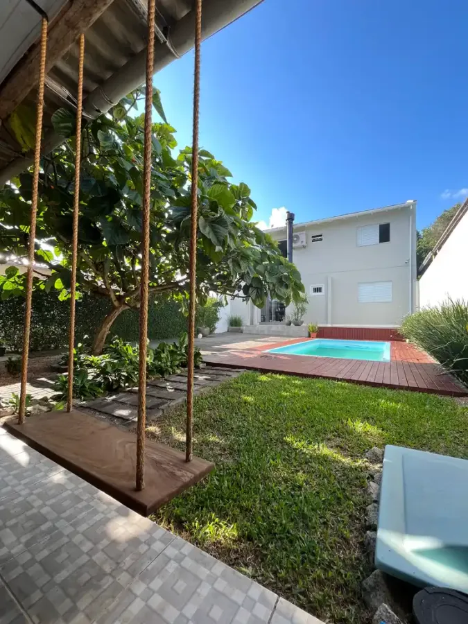 Casa da Figueira – Sobrado com Piscina e Energia Solar em Bairro Tranquilo de Taquara - Santa Terezinha, Taquara [9988]