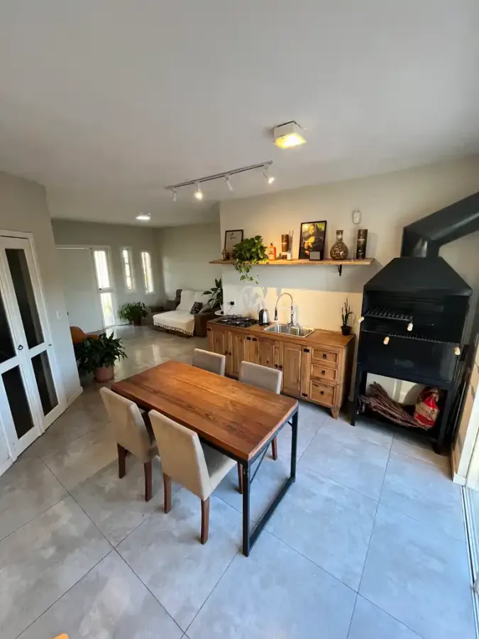 Casa da Figueira – Sobrado com Piscina e Energia Solar em Bairro Tranquilo de Taquara - Santa Terezinha, Taquara [9988]