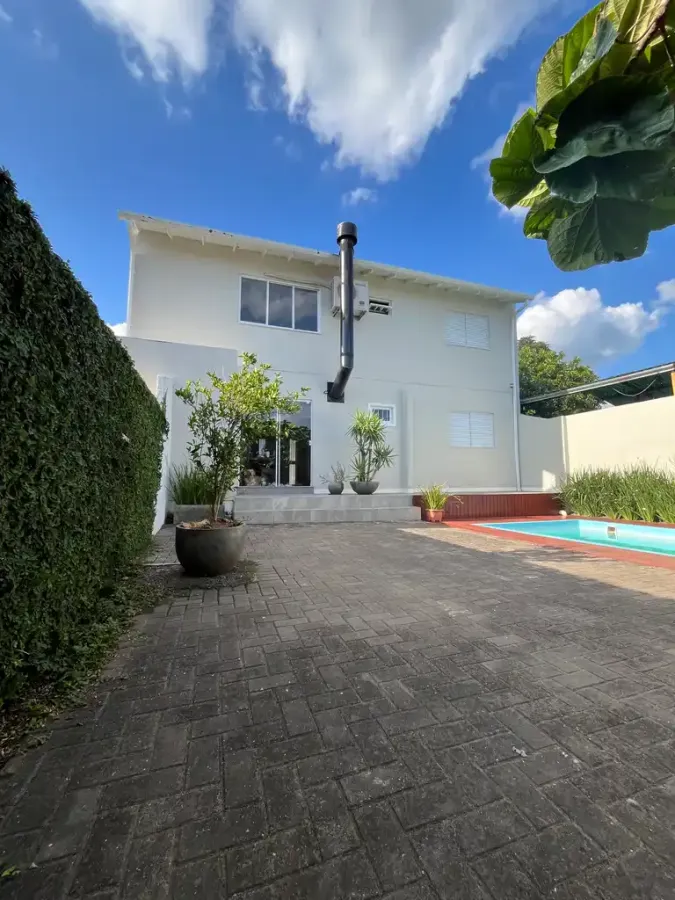 Casa da Figueira – Sobrado com Piscina e Energia Solar em Bairro Tranquilo de Taquara - Santa Terezinha, Taquara [9988]