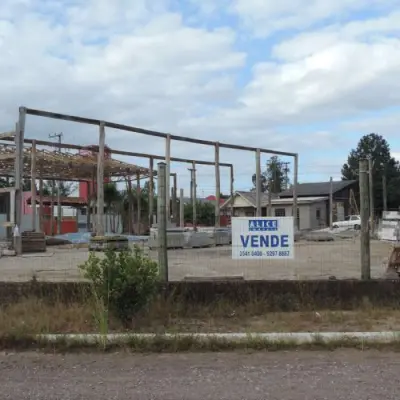 Imagem de Terreno em Jose Avelino Ostermann Esq Oscar Martins Rangel bairro Ronda