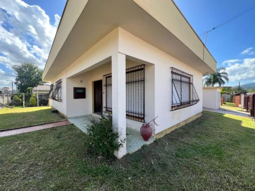 Imagem de Casa em Taquara bairro Petropolis