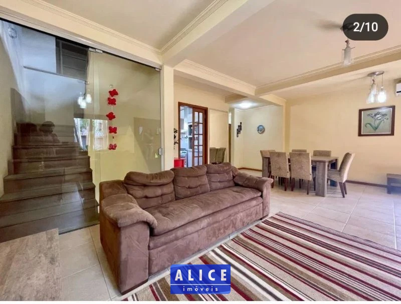 Casa em Taquara bairro Nossa Sra De Fatima - Nossa Sra De Fatima, Taquara [10060]