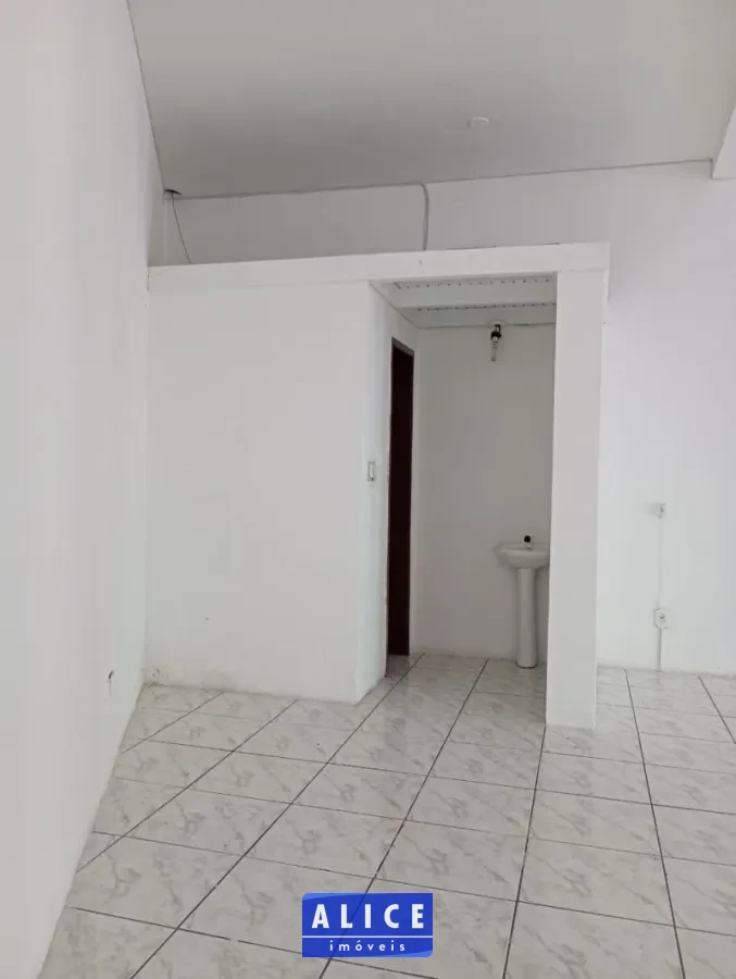 Imagem de Sala Comercial em Parobe bairro Guaruja