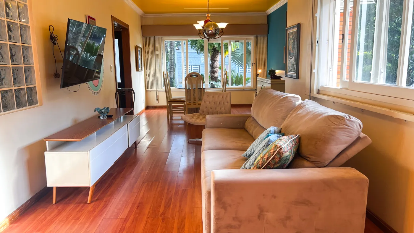 Casa de Esquina com Estrutura Completa + Espaço Comercial | Ideal para Morar e Empreender - Nossa Senhora De Fatima, Taquara [11209]