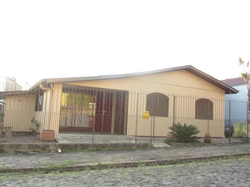Imagem de Casa em Taquara bairro Petropolis
