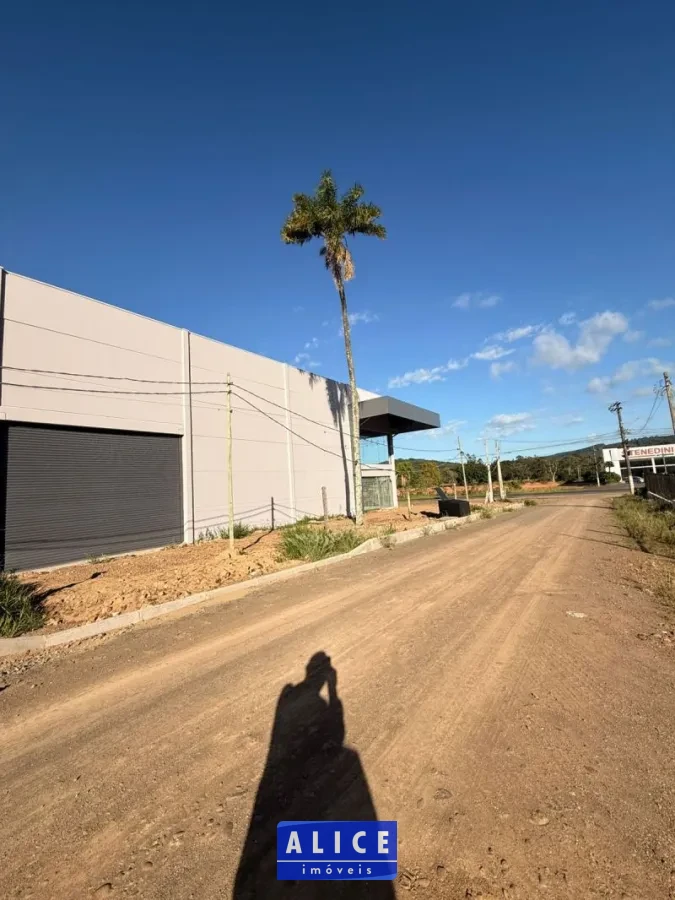 Prédio em Igrejinha bairro Industrial - Industrial, Igrejinha [8532]