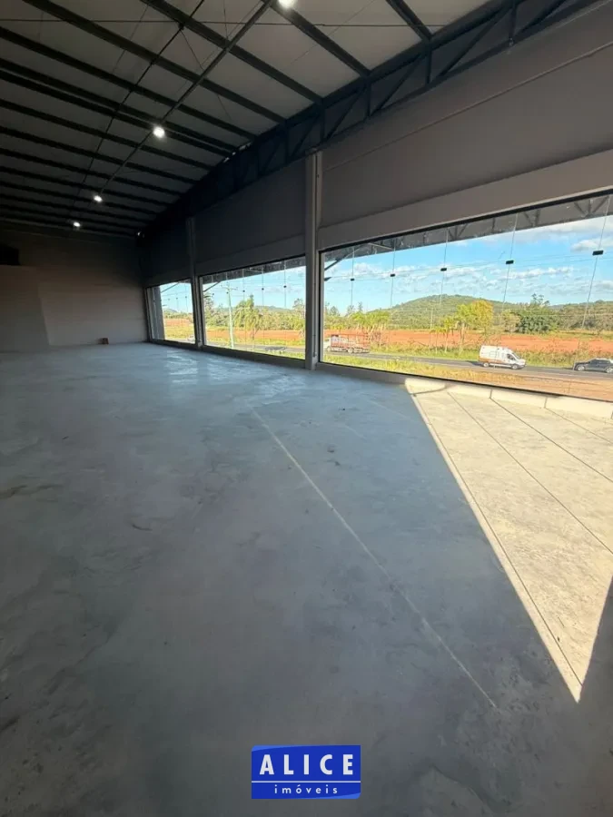 Prédio em Igrejinha bairro Industrial - Industrial, Igrejinha [8532]