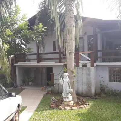 Imagem de Casa em Coronel Evaristo bairro Morro Do Leoncio 