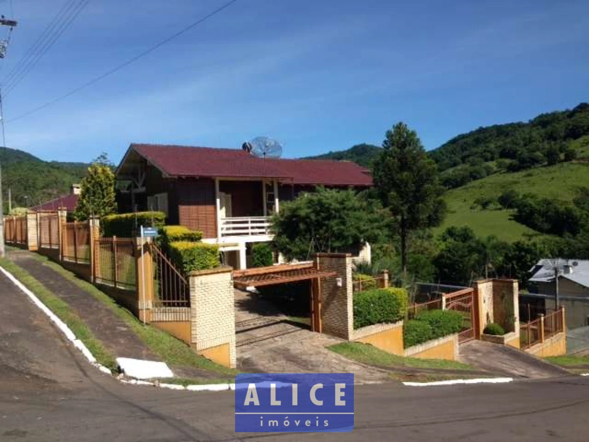 Imagem de Casa em Palhoça Esquina Com Nordeste bairro Centro