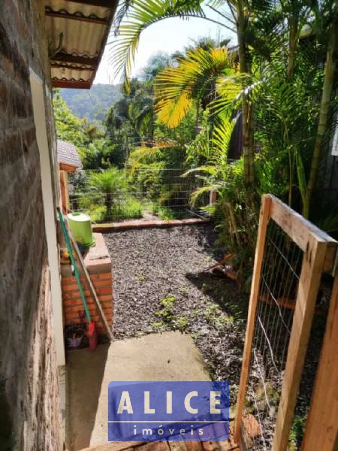 Imagem de Casa em Beija Flor bairro Fazenda Fialho