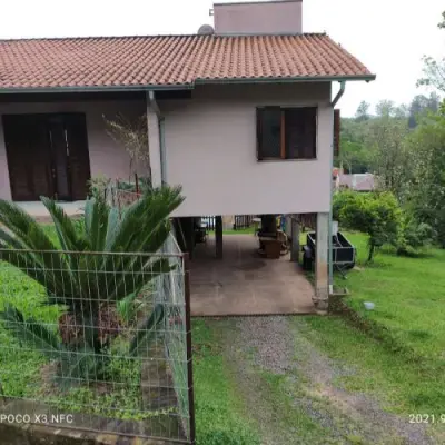 Imagem de Casa em Rua Pedro Emílio Martins bairro Tucanos