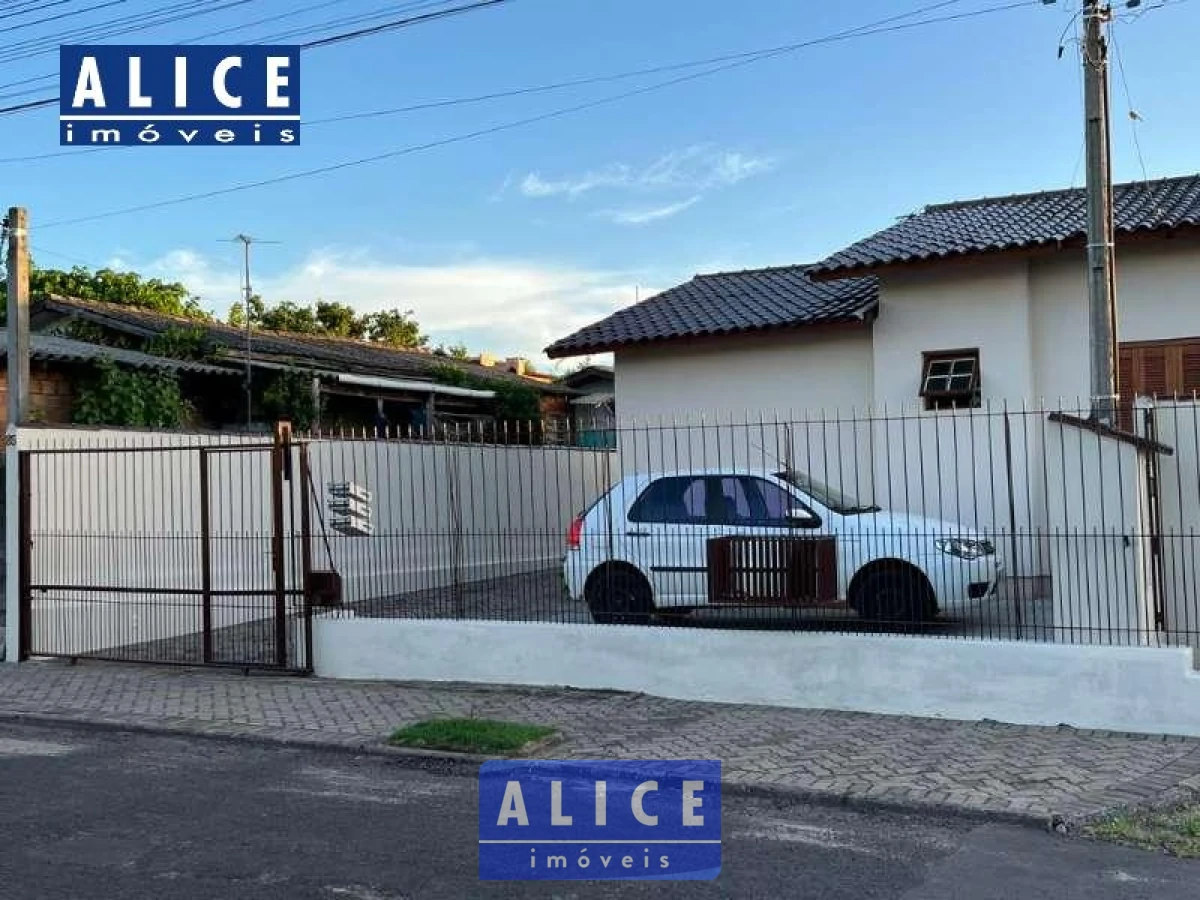 Imagem de Casa em Rua Amazonas bairro Santa Terezinha